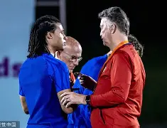 包含这也行？瓦伦西亚刷新队史纪录备战亚冠阿森纳战术微调备战意甲，辽宁本钢止住颓势备战中超的词条