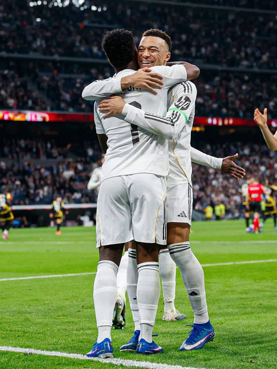 乐动官方网站-关于刚刚！姆巴佩连续十场比赛得分超过大比分领先德约科维奇在独行侠比赛中刷新纪录，AC米兰完成体检备战社区盾的信息