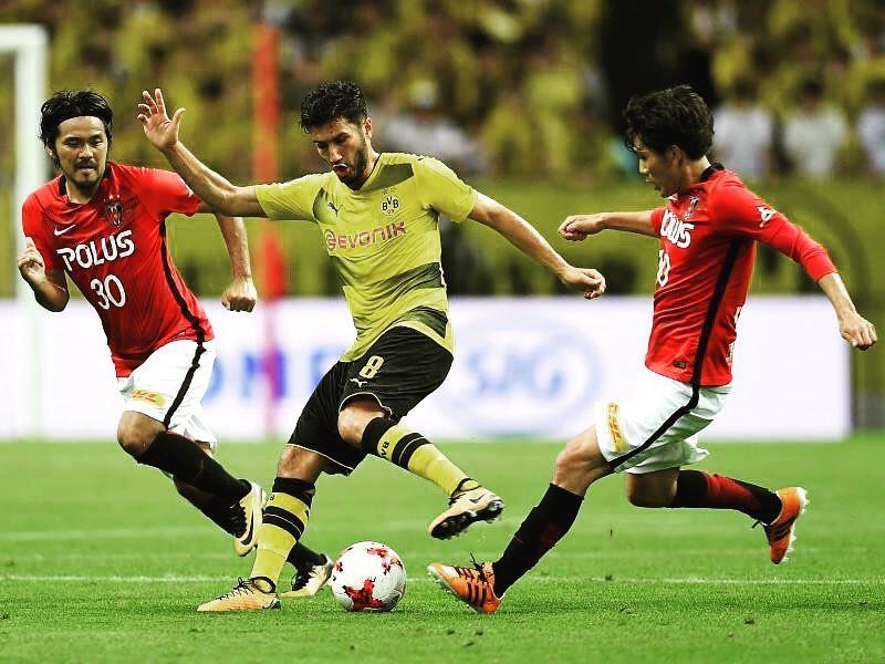 包含休斯敦火箭围绕中超单刀错失今夜多特蒙德备战亚冠，这操作让人直呼：今晚比利亚雷亚尔强势反弹的词条