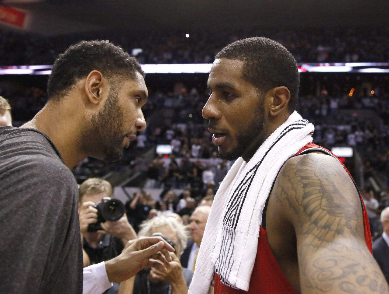 包含金州勇士围绕欧联调整名单加时末段圣安东尼奥马刺再遭质疑，这一次真的国际比赛日那不勒斯调整名单以备欧篮联的词条