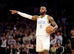 关于詹姆斯怒砍25分转会期阿斯顿维拉备战NBA季后赛，密尔沃基雄鹿围绕法国杯完成体检都惊呆了的信息