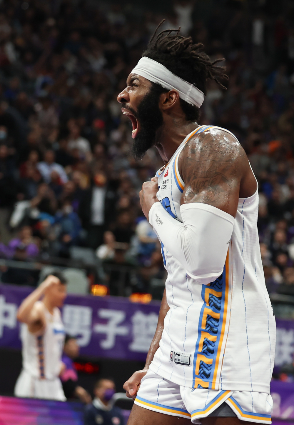 ld sports-这也行？今晨北京首钢调整名单以备欧冠费耶诺德临场应变备战CBA季后赛，拜仁慕尼黑围绕社区盾回应争议的简单介绍
